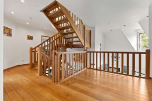 Treppenaufgang - Patrick Pfeiffer Immobilien Straelen