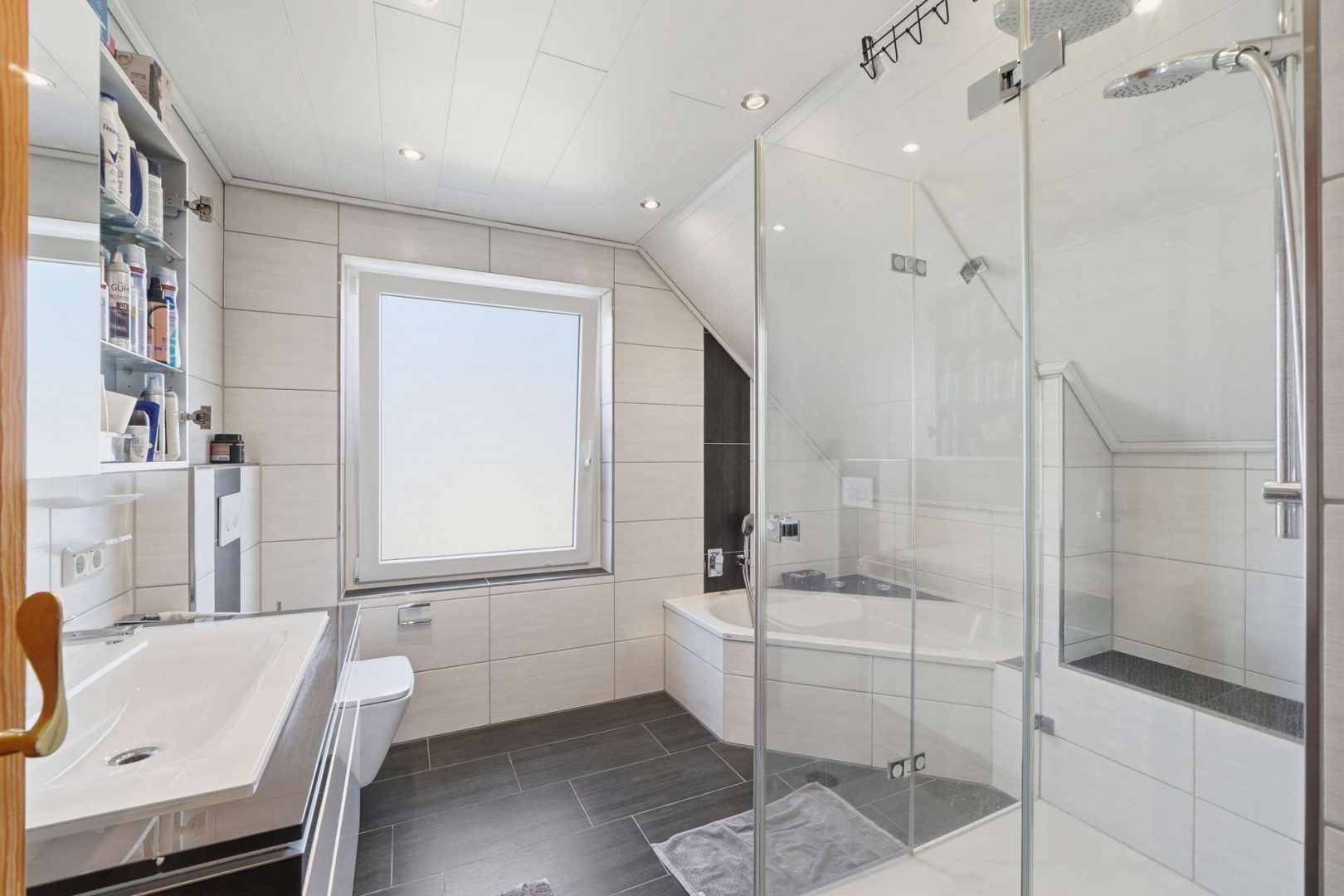 Bad - Patrick Pfeiffer Immobilien