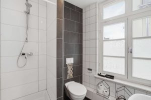 Bad 2 - Patrick Pfeiffer Immobilien