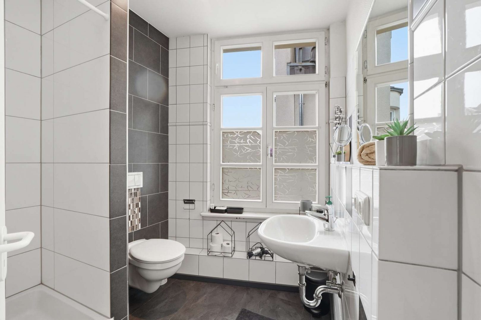 Bad 2 - Patrick Pfeiffer Immobilien